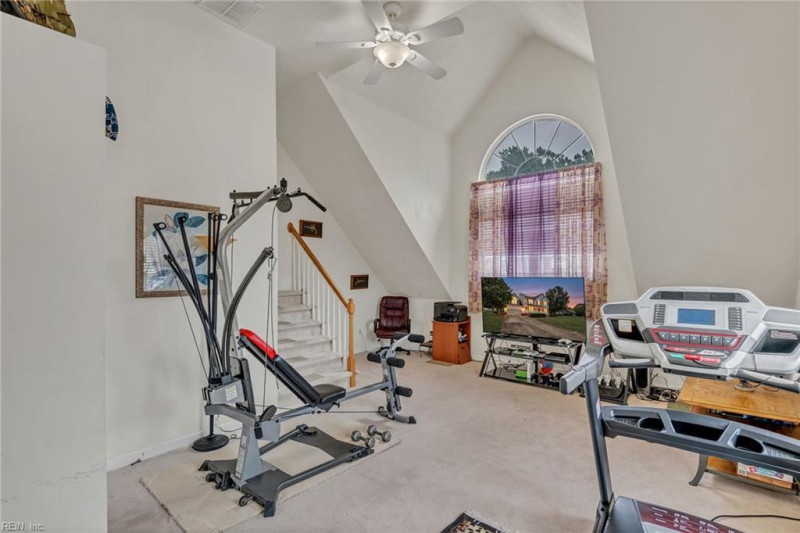 Photo 18 of 31 residential for sale in Chesapeake virginia