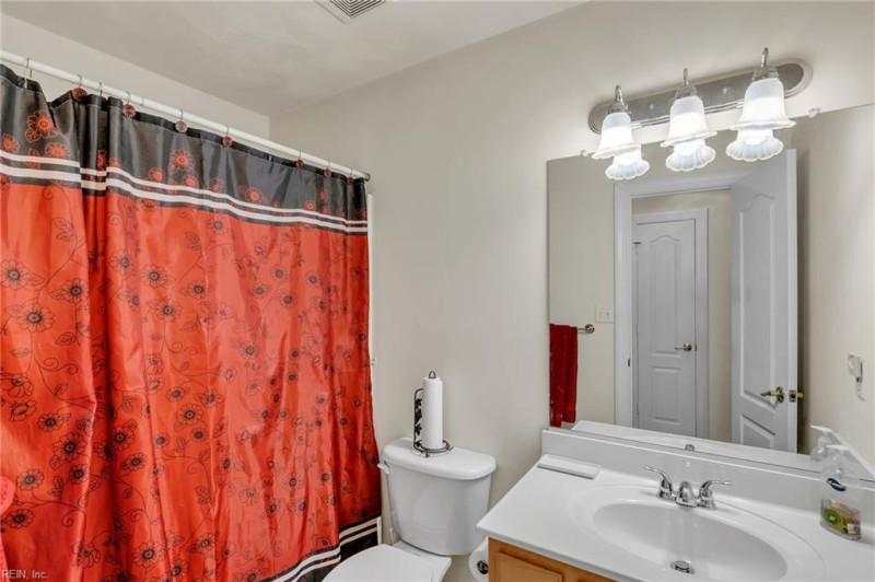Photo 29 of 31 residential for sale in Chesapeake virginia