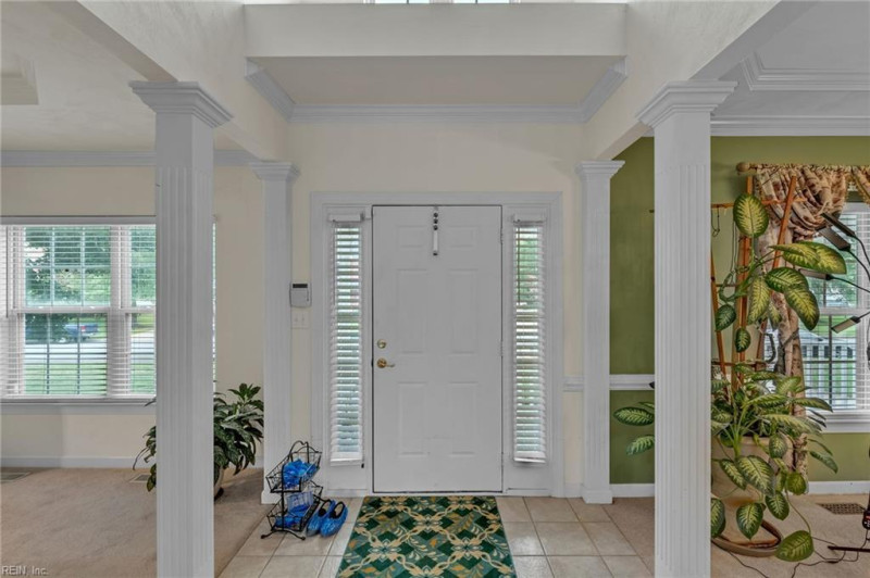 Photo 6 of 31 residential for sale in Chesapeake virginia