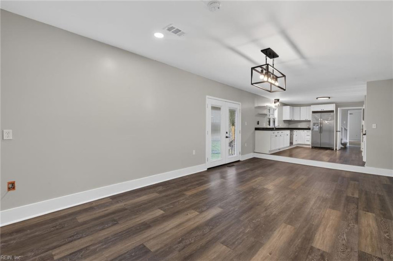 Photo 11 of 34 residential for sale in Norfolk virginia