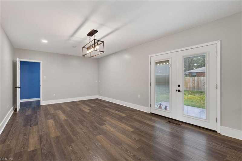 Photo 13 of 34 residential for sale in Norfolk virginia