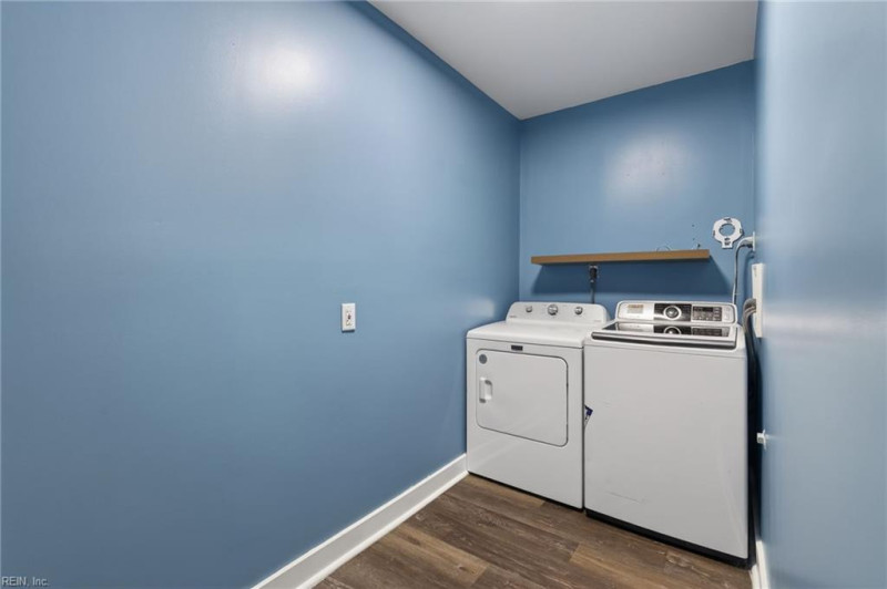Photo 14 of 34 residential for sale in Norfolk virginia