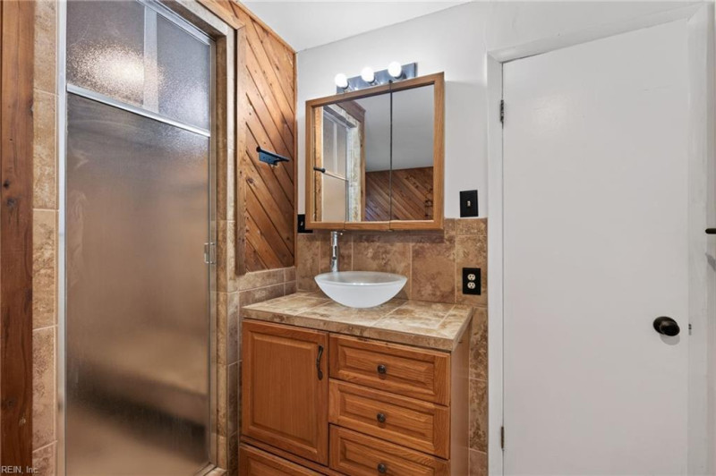 Photo 18 of 34 residential for sale in Norfolk virginia