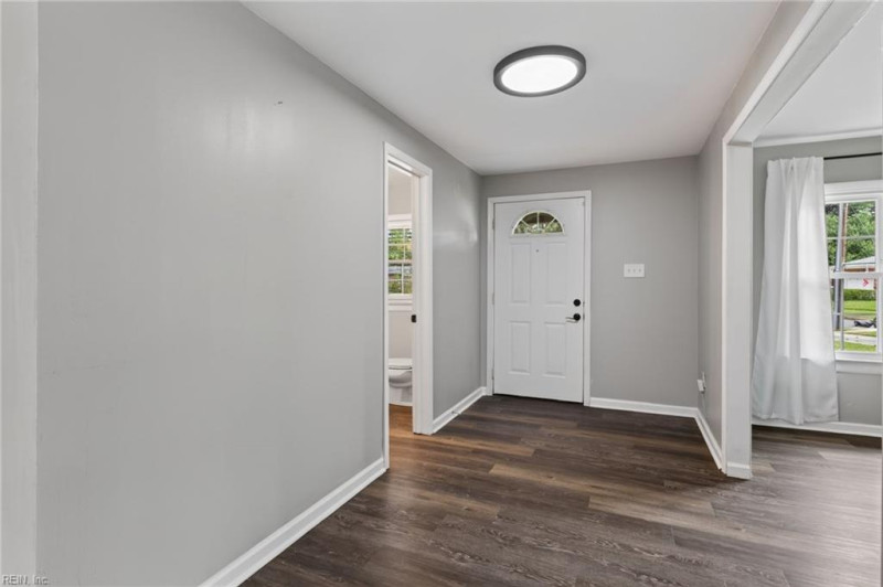 Photo 3 of 34 residential for sale in Norfolk virginia