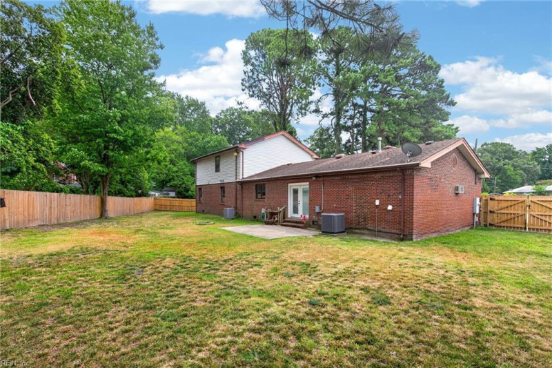 Photo 31 of 34 residential for sale in Norfolk virginia