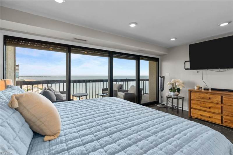 Photo 14 of 40 residential for sale in Virginia Beach virginia