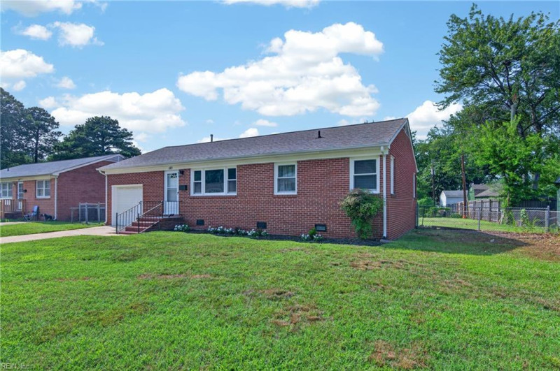 Photo 3 of 28 residential for sale in Hampton virginia Photo 3 of 28 residential for sale in Hampton virginia