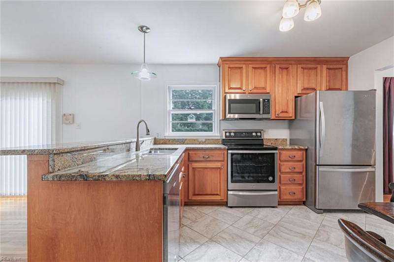 Photo 12 of 39 residential for sale in Newport News virginia