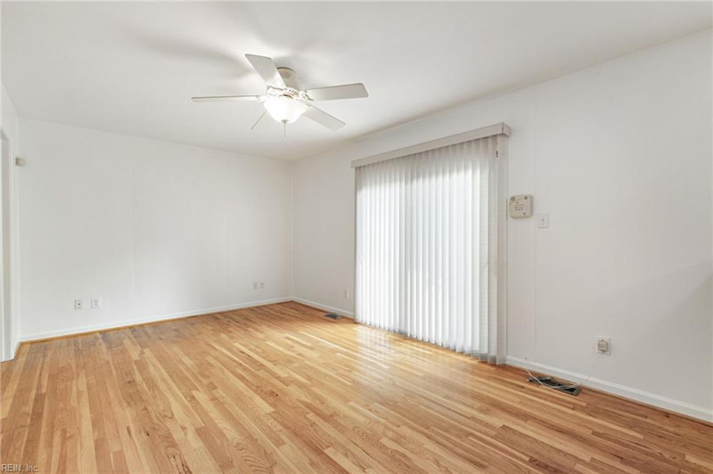 Photo 16 of 39 residential for sale in Newport News virginia