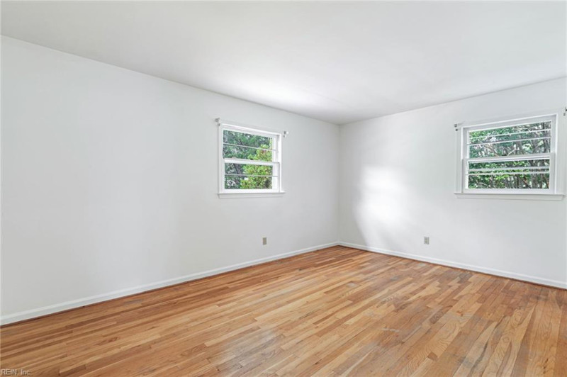 Photo 20 of 39 residential for sale in Newport News virginia