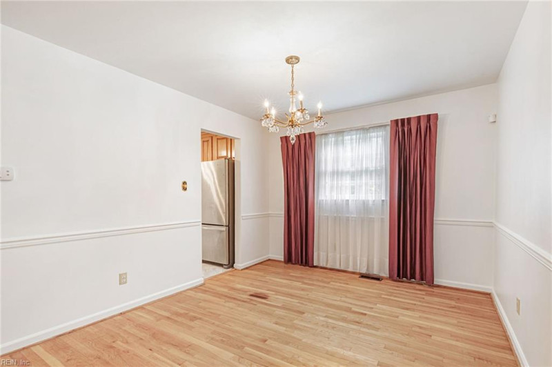 Photo 6 of 39 residential for sale in Newport News virginia