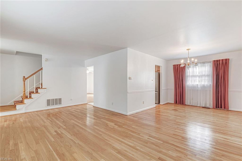 Photo 7 of 39 residential for sale in Newport News virginia