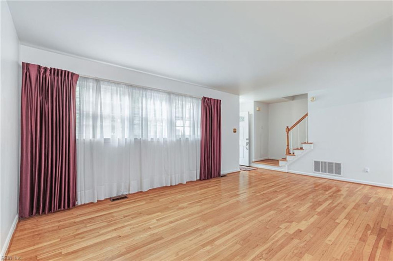 Photo 8 of 39 residential for sale in Newport News virginia