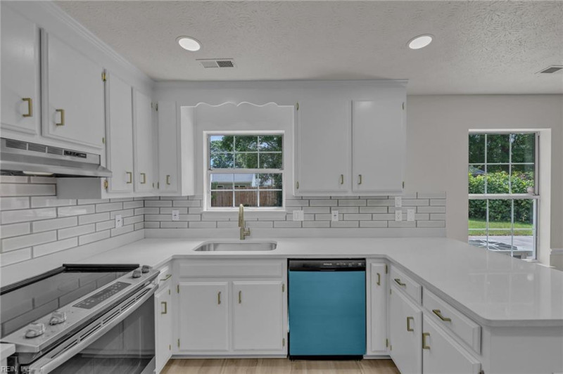 Photo 18 of 50 residential for sale in Newport News virginia Photo 18 of 50 residential for sale in Newport News virginia