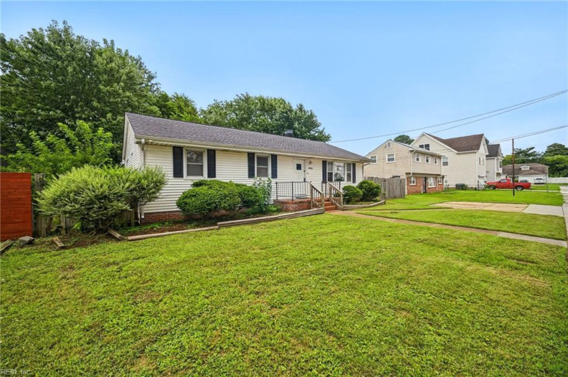 Photo 1 of 17 residential for sale in Norfolk virginia