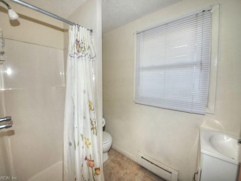 Photo 18 of 27 residential for sale in Virginia Beach virginia
