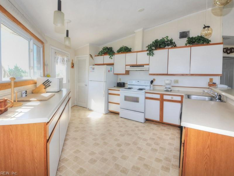 Photo 6 of 27 residential for sale in Virginia Beach virginia