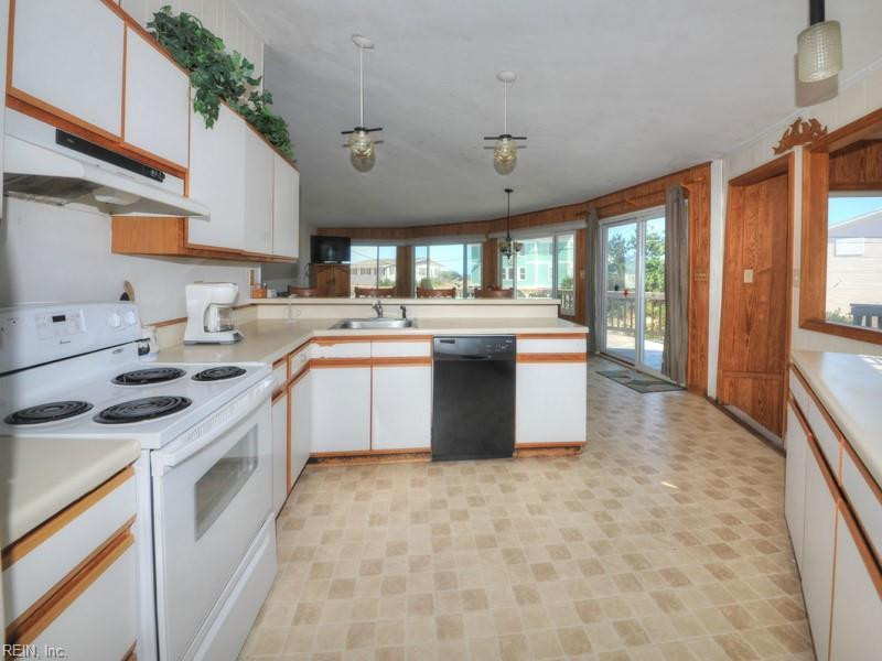 Photo 7 of 27 residential for sale in Virginia Beach virginia