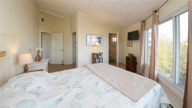 Photo 9 of 27 residential for sale in Virginia Beach virginia