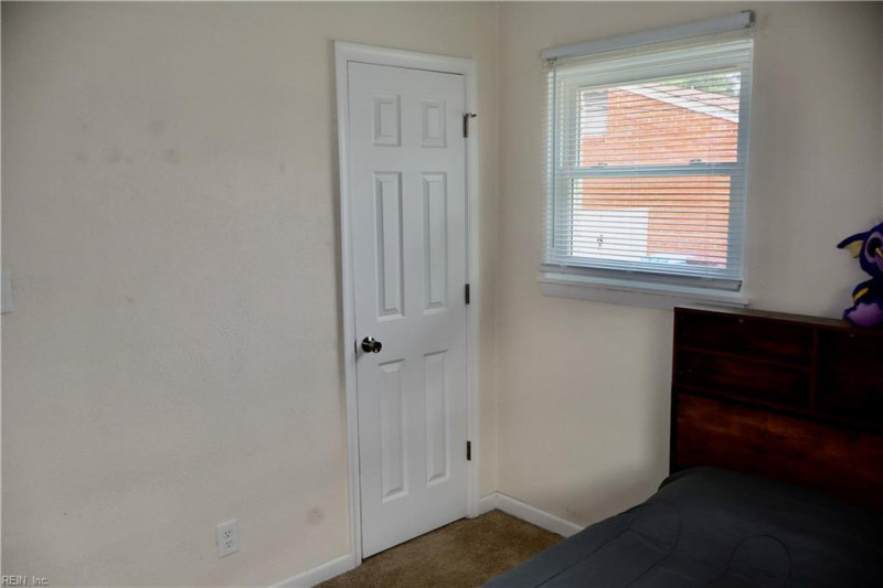 Photo 11 of 25 residential for sale in Chesapeake virginia Photo 11 of 25 residential for sale in Chesapeake virginia