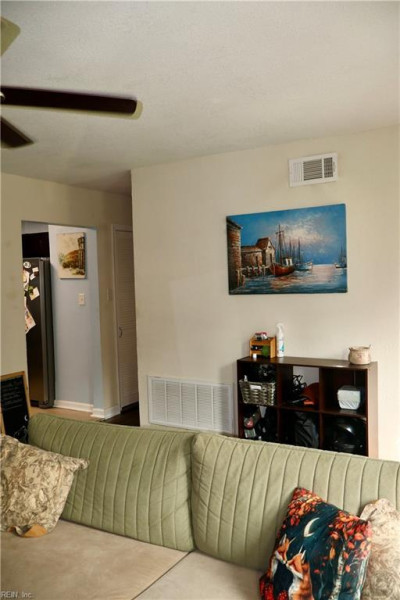 Photo 13 of 25 residential for sale in Chesapeake virginia Photo 13 of 25 residential for sale in Chesapeake virginia