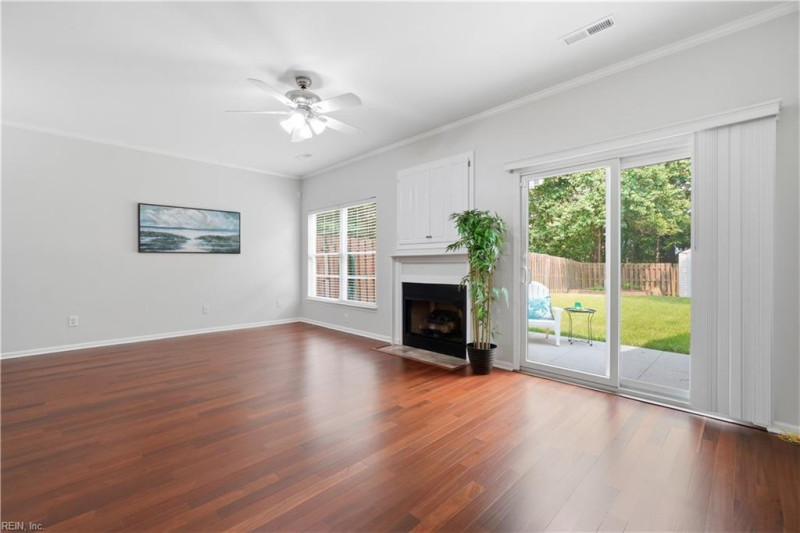 Photo 11 of 35 residential for sale in Virginia Beach virginia