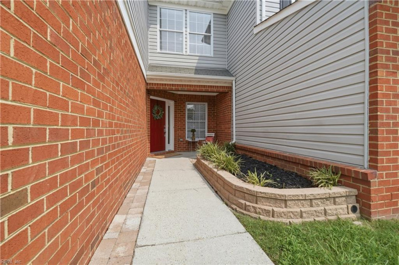 Photo 2 of 35 residential for sale in Virginia Beach virginia