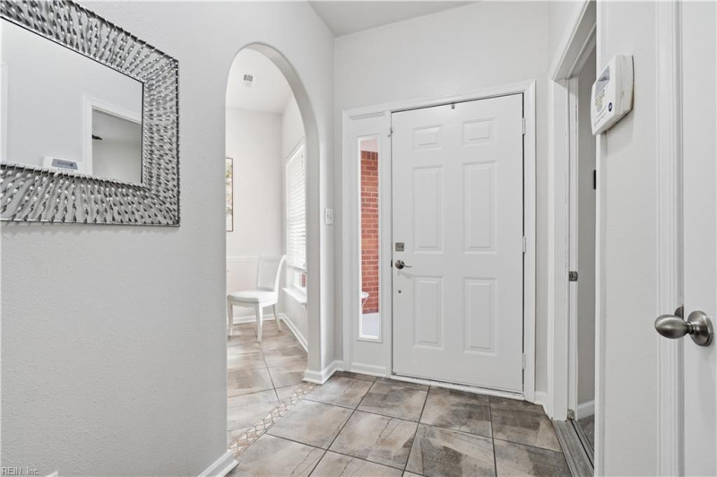 Photo 4 of 35 residential for sale in Virginia Beach virginia