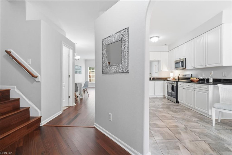 Photo 5 of 35 residential for sale in Virginia Beach virginia