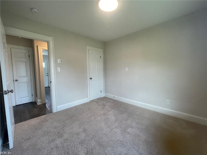 Photo 12 of 13 residential for sale in Franklin virginia