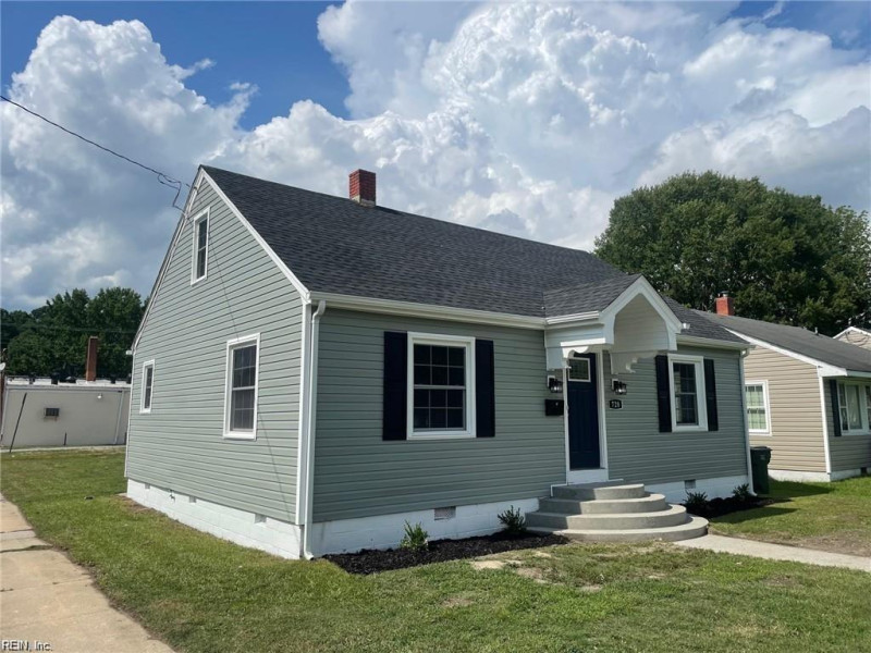 Photo 2 of 13 residential for sale in Franklin virginia