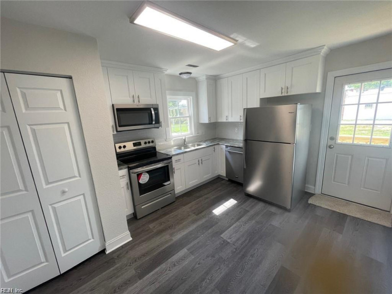 Photo 6 of 13 residential for sale in Franklin virginia