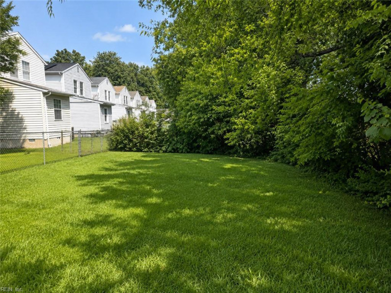 Photo 12 of 14 residential for sale in Hampton virginia