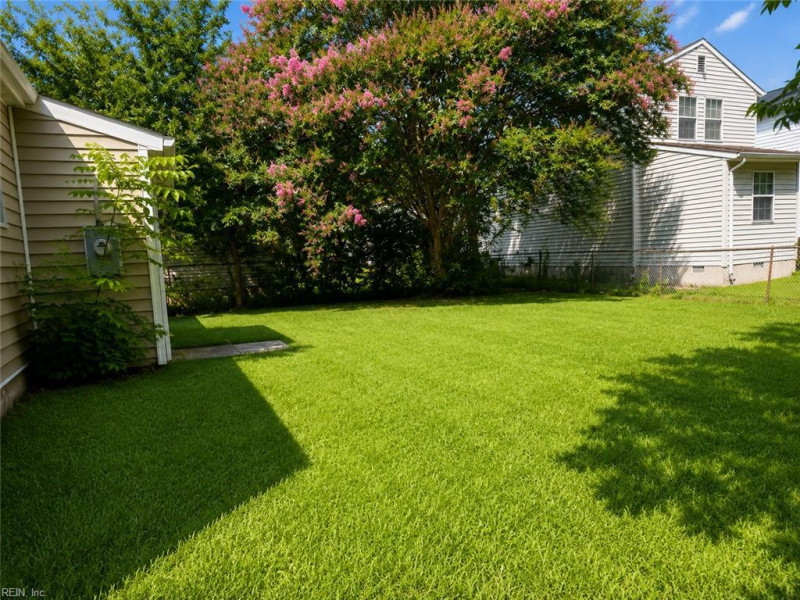 Photo 13 of 14 residential for sale in Hampton virginia