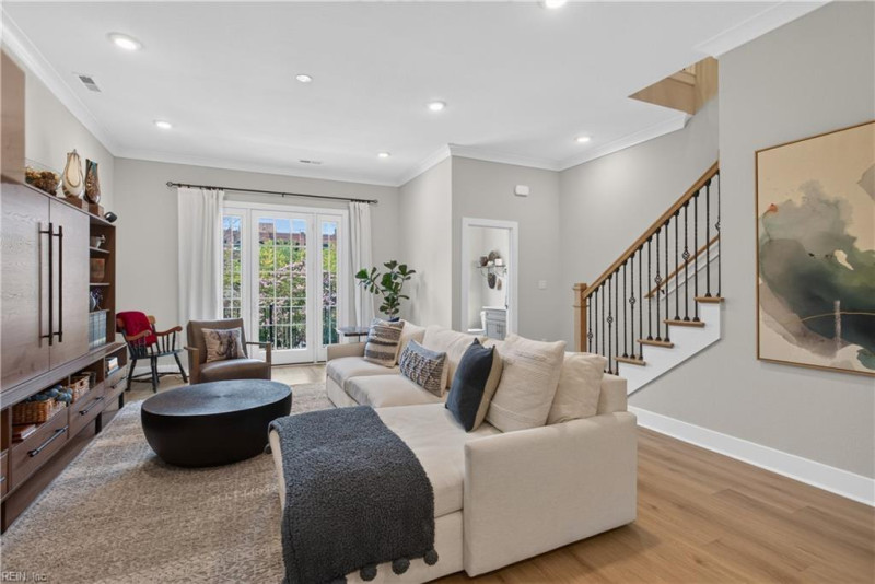 Photo 13 of 39 residential for sale in Norfolk virginia