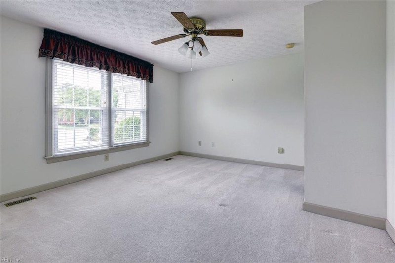 Photo 17 of 46 residential for sale in Poquoson virginia Photo 17 of 46 residential for sale in Poquoson virginia