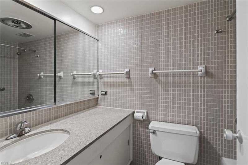 Photo 32 of 50 residential for sale in Norfolk virginia Photo 32 of 50 residential for sale in Norfolk virginia