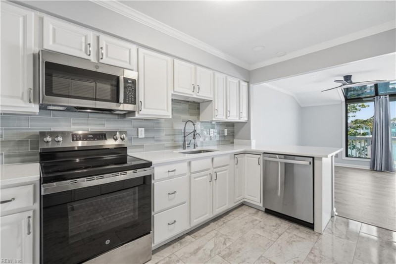 Photo 20 of 49 residential for sale in Virginia Beach virginia