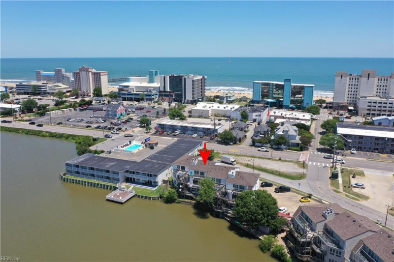 Photo 5 of 49 residential for sale in Virginia Beach virginia