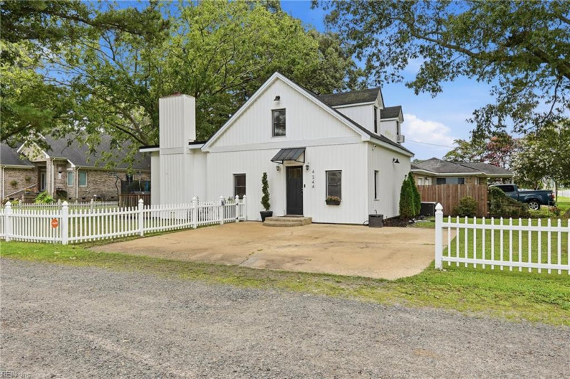 Photo 1 of 30 residential for sale in Suffolk virginia