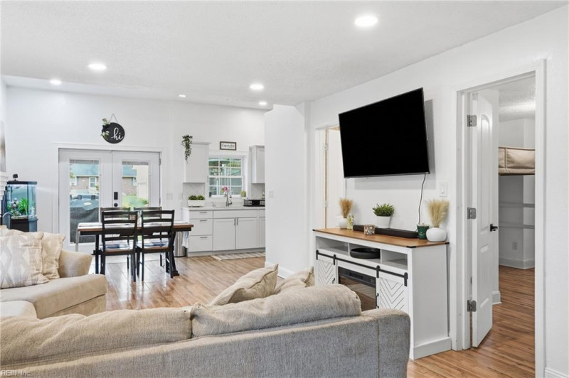 Photo 11 of 30 residential for sale in Suffolk virginia