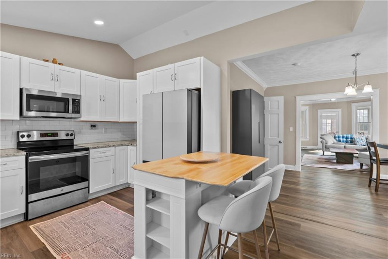 Photo 12 of 50 residential for sale in Poquoson virginia