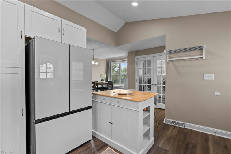 Photo 17 of 50 residential for sale in Poquoson virginia