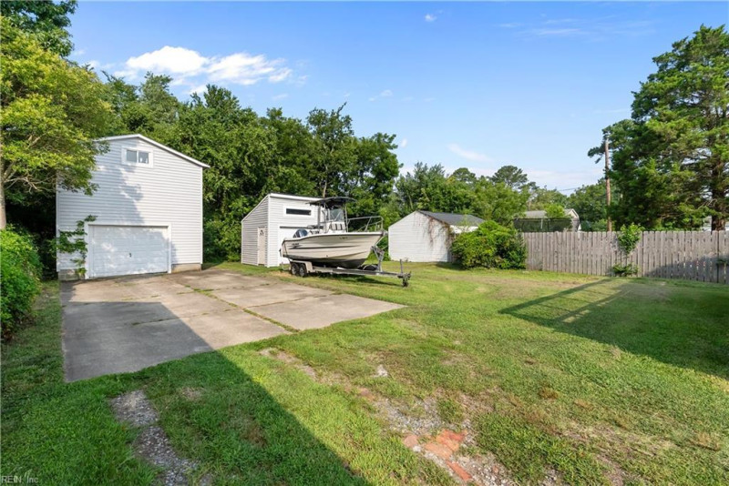 Photo 43 of 50 residential for sale in Poquoson virginia