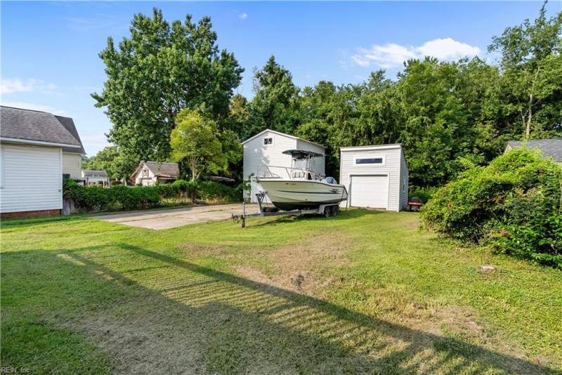 Photo 44 of 50 residential for sale in Poquoson virginia