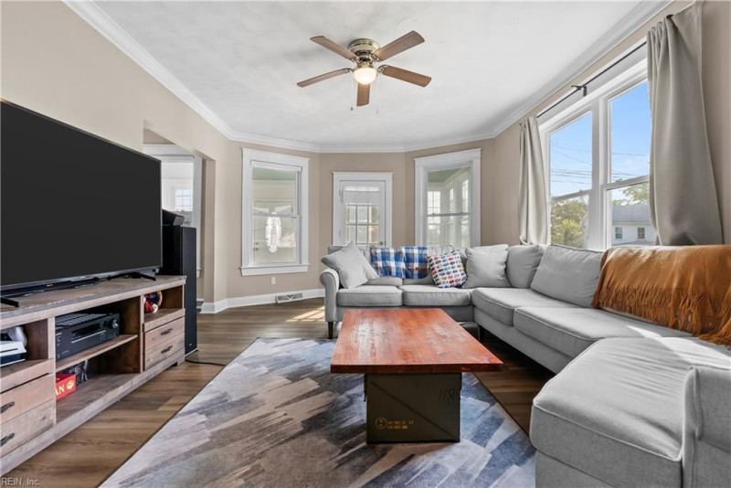 Photo 9 of 50 residential for sale in Poquoson virginia