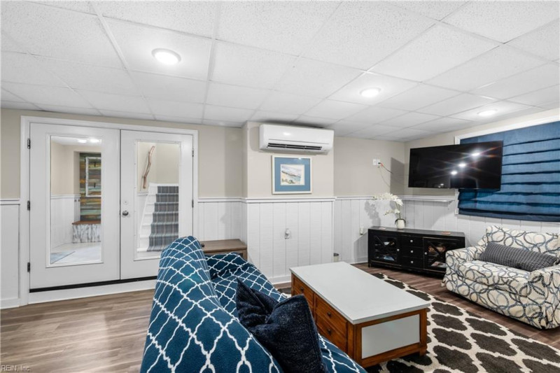 Photo 9 of 50 residential for sale in Virginia Beach virginia