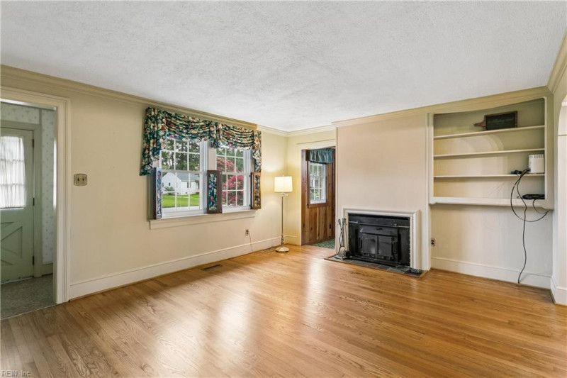 Photo 8 of 45 residential for sale in Hampton virginia Photo 8 of 45 residential for sale in Hampton virginia