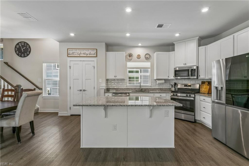 Photo 12 of 46 residential for sale in Poquoson virginia