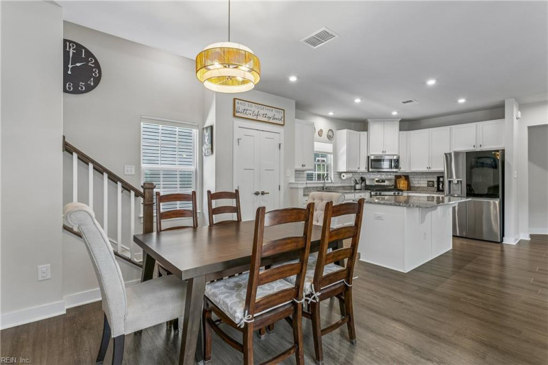 Photo 17 of 46 residential for sale in Poquoson virginia
